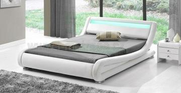 Moderní čalouněná postel Filida