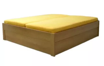 Dřevěná postel Marika s nízkým čelem