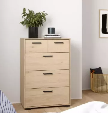 Komoda Selina 704, jakson hickory, v interiéru